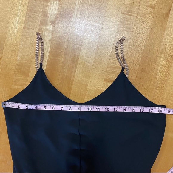 NWT Express Top with Gold Chain Straps - Picture 3 of 9